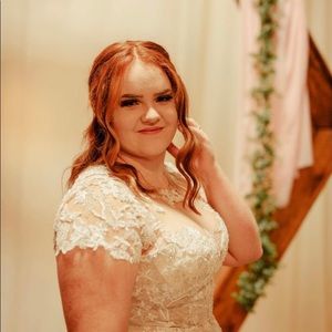 Meet your Posher, Carly